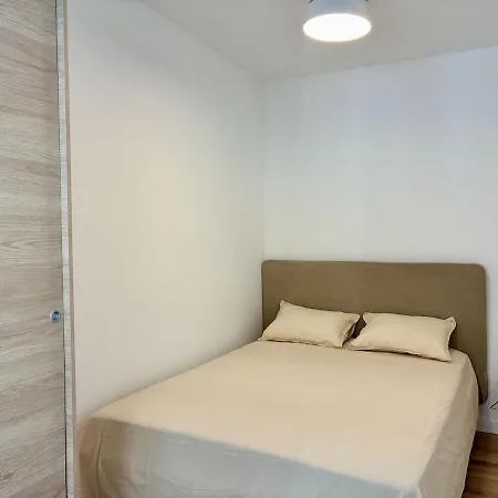 Modern With Terrace Appartement