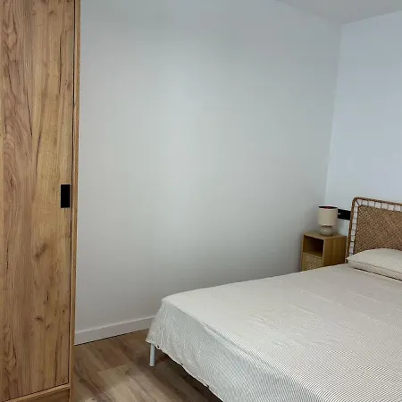 Modern With Terrace Apartment Valencia